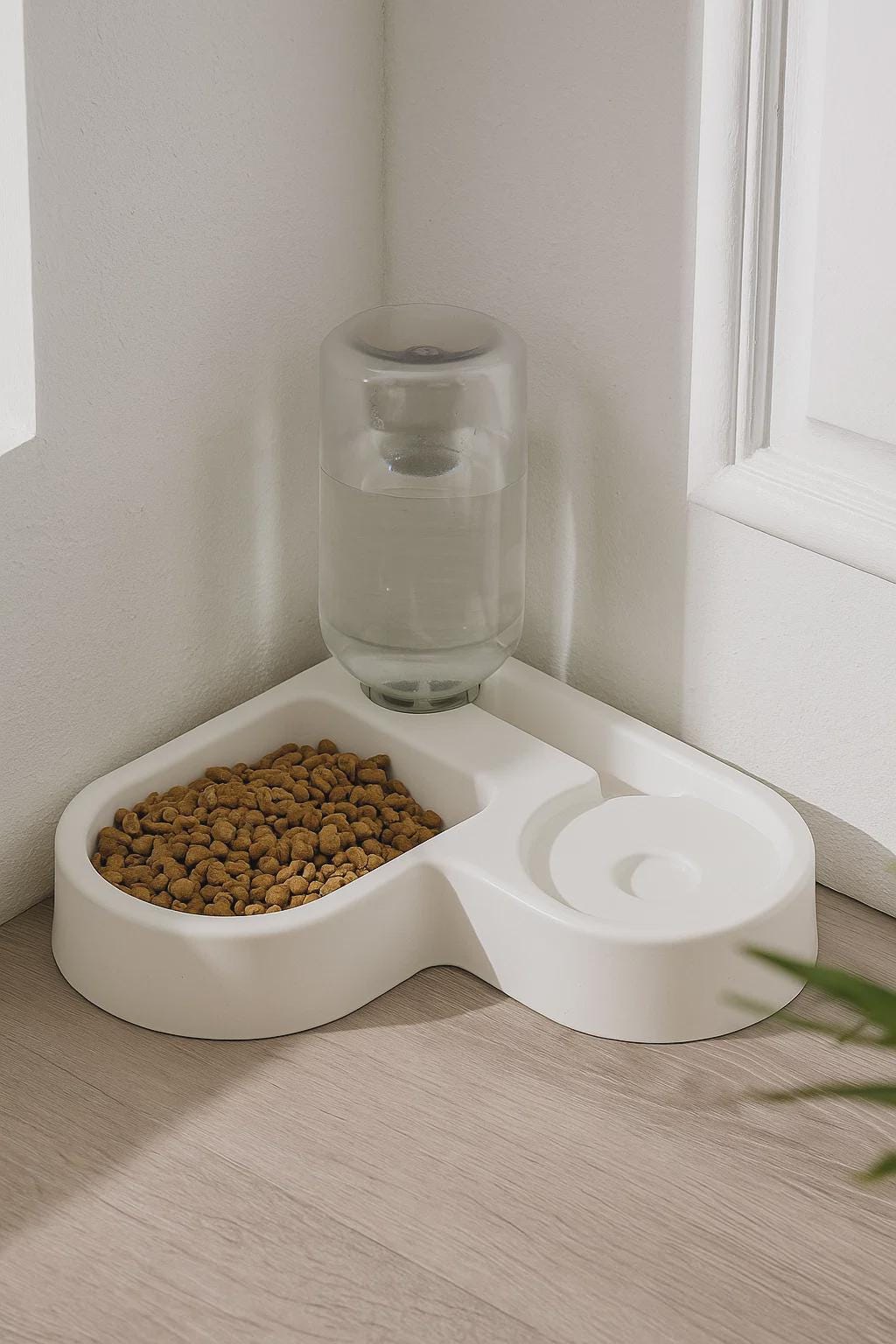 Automatic Pet Feeder for Dogs & Cats – 2-in-1 Water and Food Dispenser, Convenient Hydration  Feeding Solution